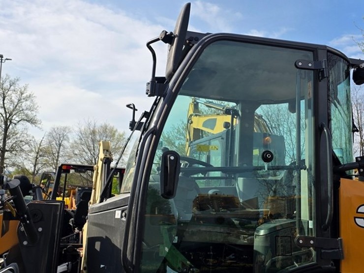 2023-case-321f-image-30