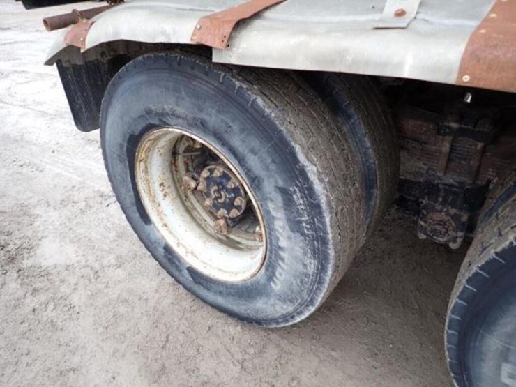 1999-sterling-l9513-image-54