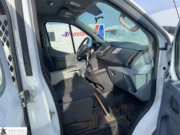 2015-ford-transit-image-17