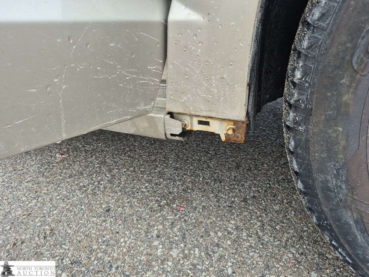 2015-dodge-grand-caravan-sxt-image-34