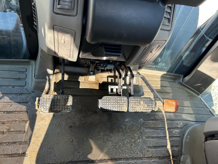 2022-case-ih-maxxum-115-image-22