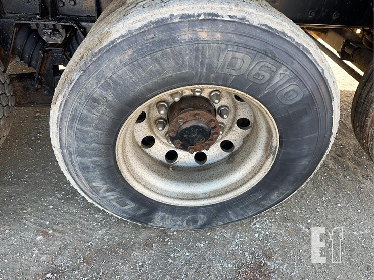 2002-kenworth-t800-image-14