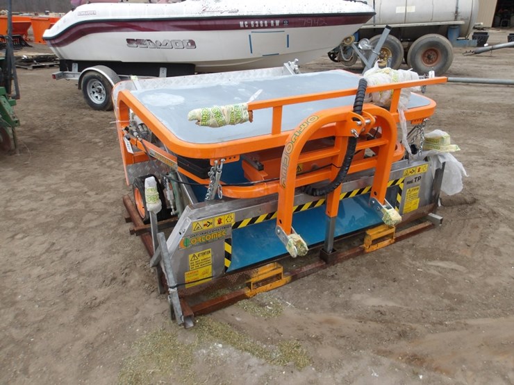 #7427-•-ortonec-model-tp-hydraulic-produce-conveyor-image-2