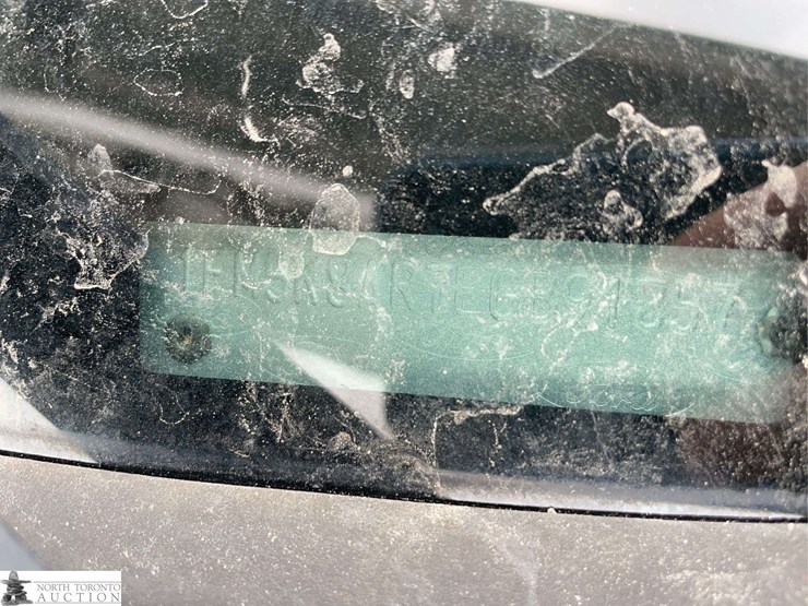 2014-ford-explorer-image-17