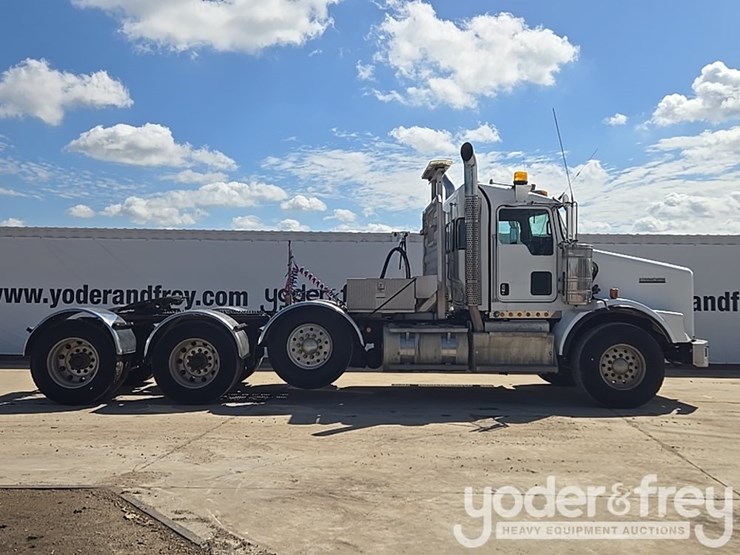 2014-kenworth-t880-image-6