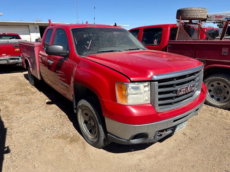 2010-gmc-sierra-3500hd-image-2