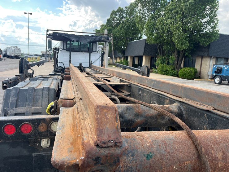 2002-mack-rd688s-image-15