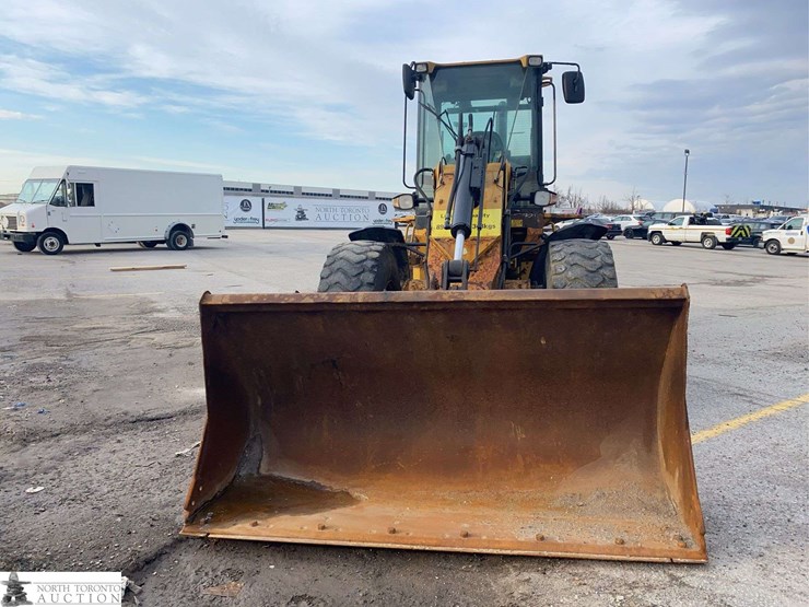 2010-caterpillar-924h-image-2