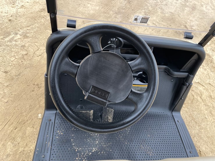 #605-•-ez-go-rxv-electric-golf-cart-image-11