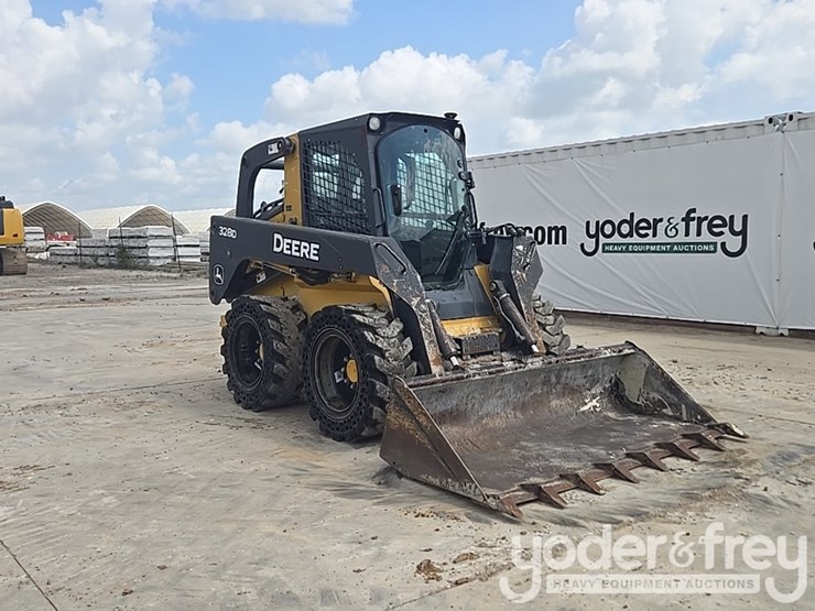 2011-deere-328d-image-7