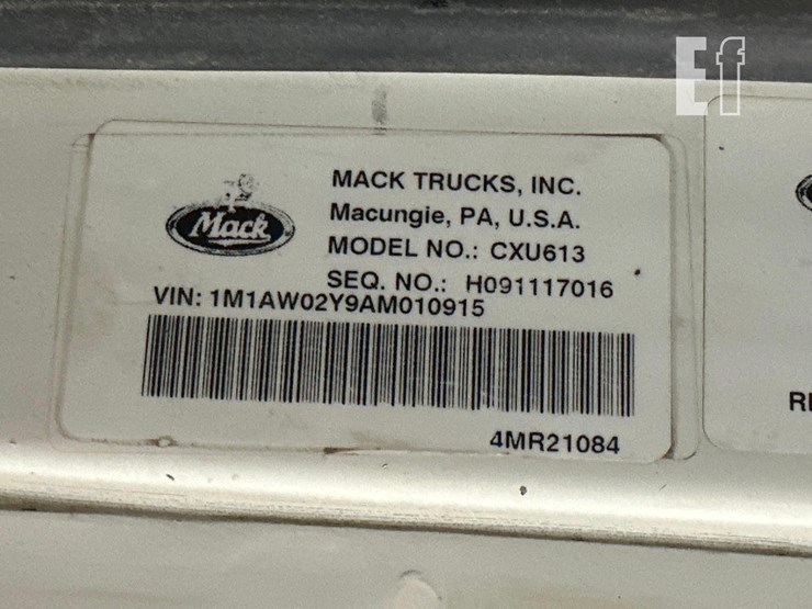 2010-mack-pinnacle-cxu613-image-36