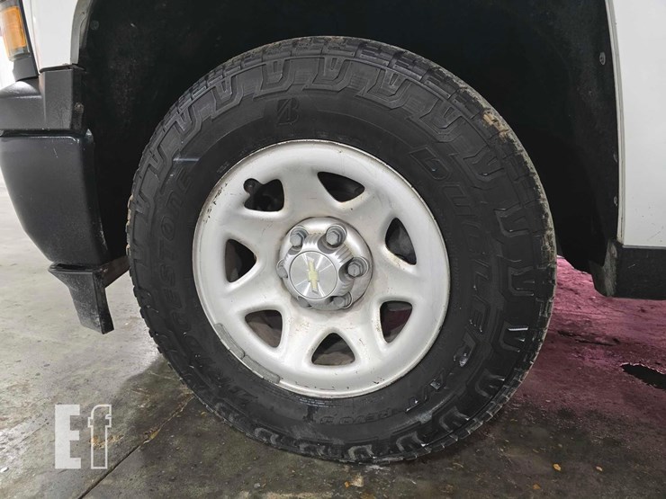 2015-chevrolet-silverado-1500-image-18