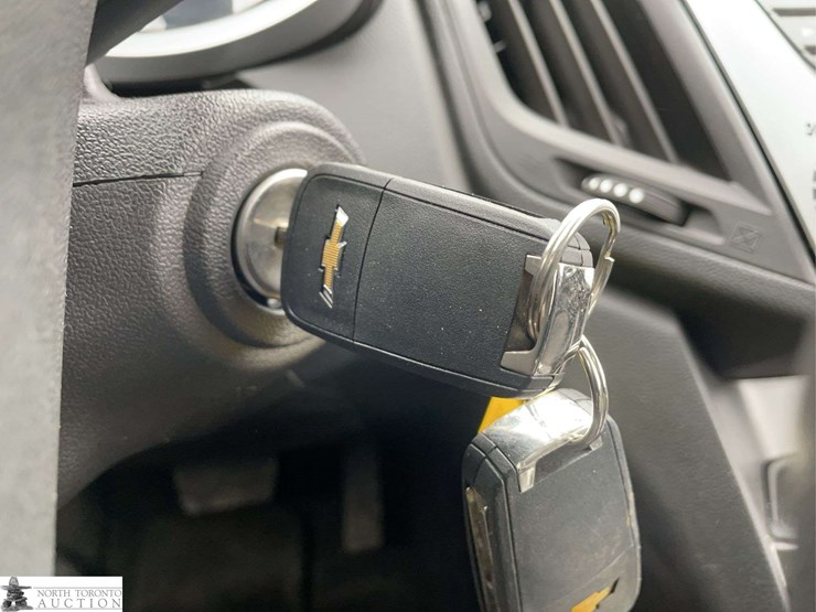 2017-chevrolet-equinox-image-14