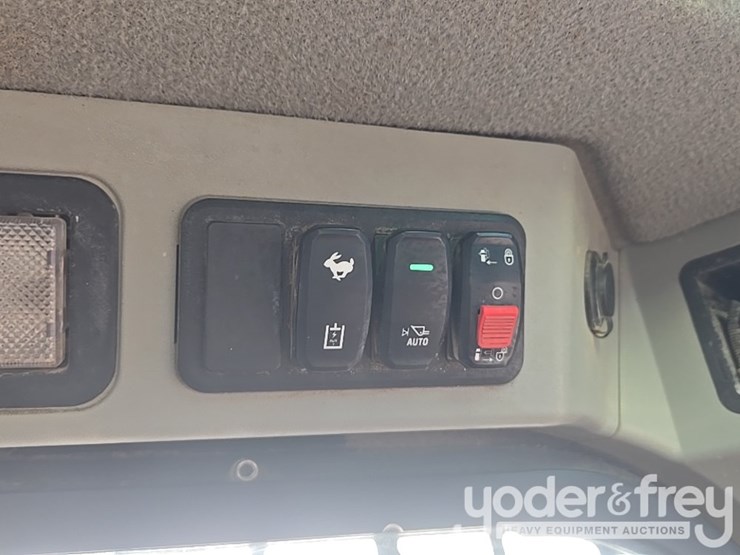 2021-caterpillar-289d3-image-87