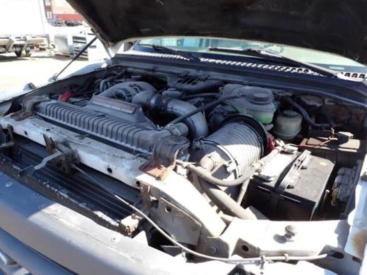 2003-ford-f550-xl-image-23