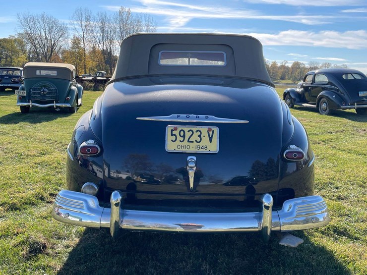 1948-ford-super-deluxe-convertible-image-4