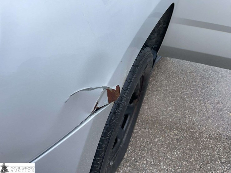 2017-chevrolet-tahoe-image-27