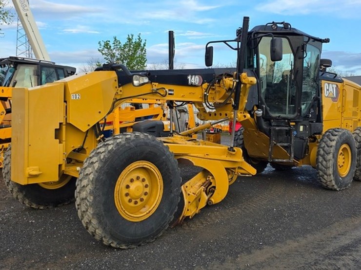 2020-caterpillar-140-image-1