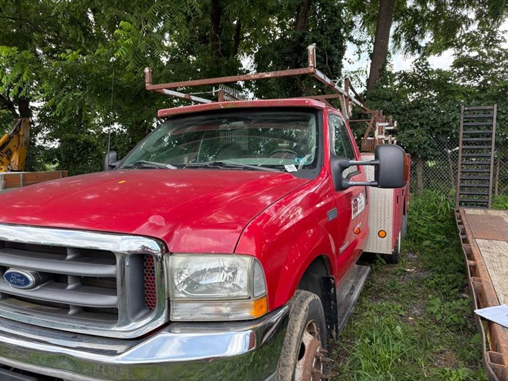 2003-ford-f550-image-4