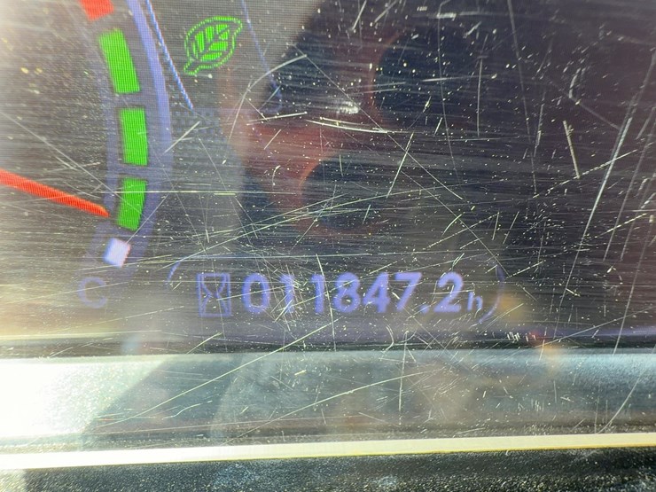 2017-komatsu-wa270-8-image-29