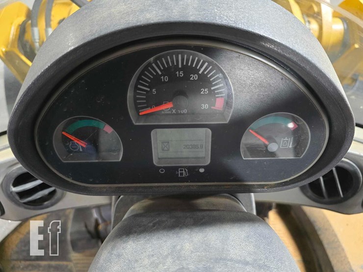 2014-caterpillar-924k-image-17