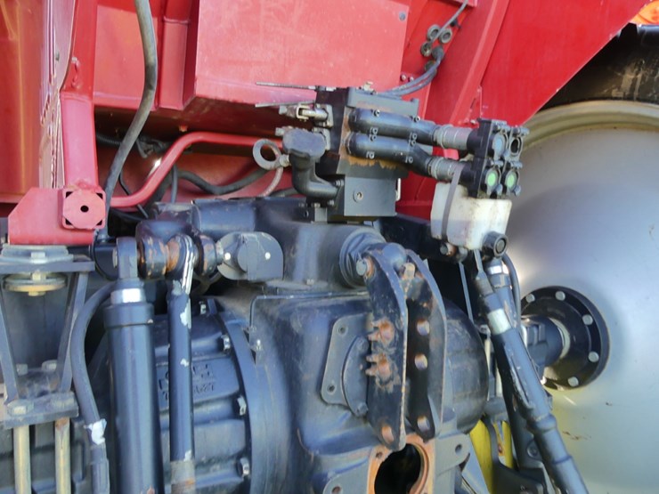 case-ih-farmall-140a-image-6