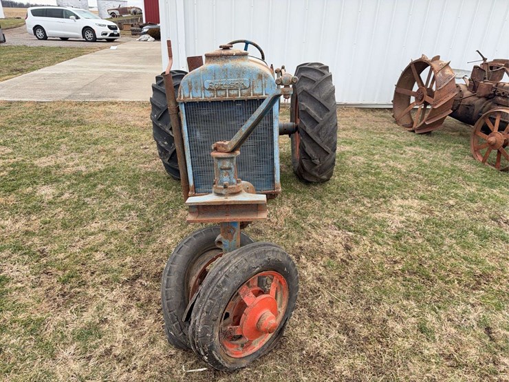 fordson-all-around-england-tractor-image-22
