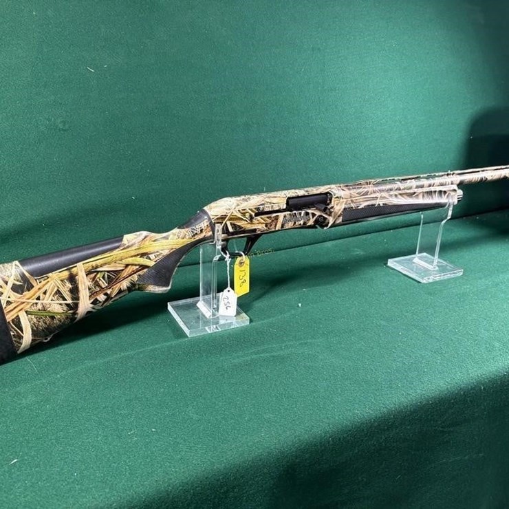 Remington Versamax 12 ga shotgun