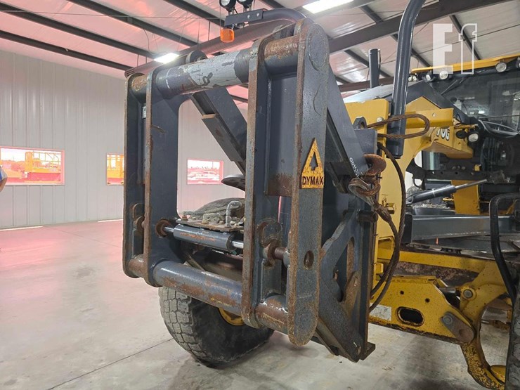 2012-deere-770g-image-13