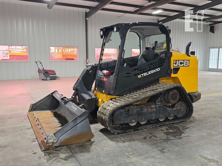 2020-jcb-3ts-8t-image-1