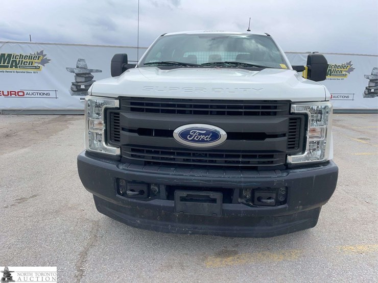 2017-ford-f350-image-2