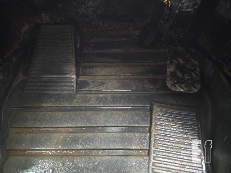 2020-caterpillar-289d3-image-15