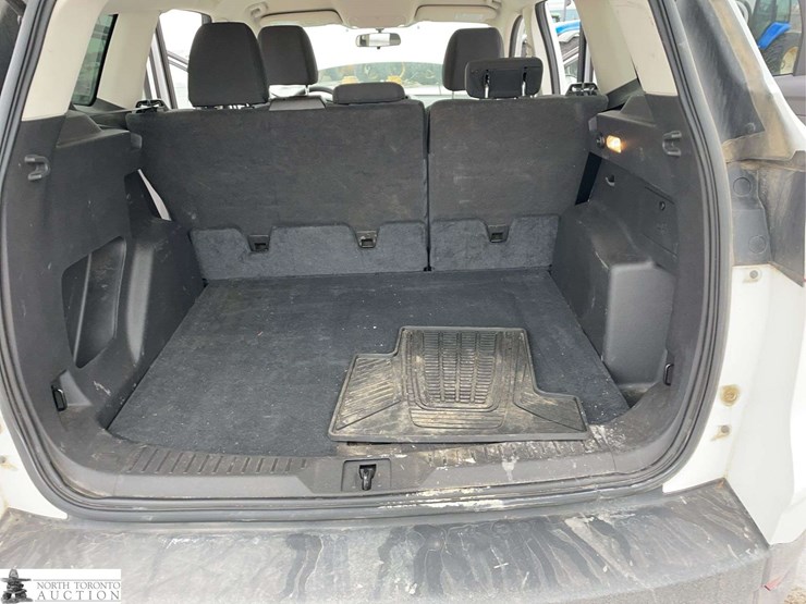 2015-ford-escape-image-29