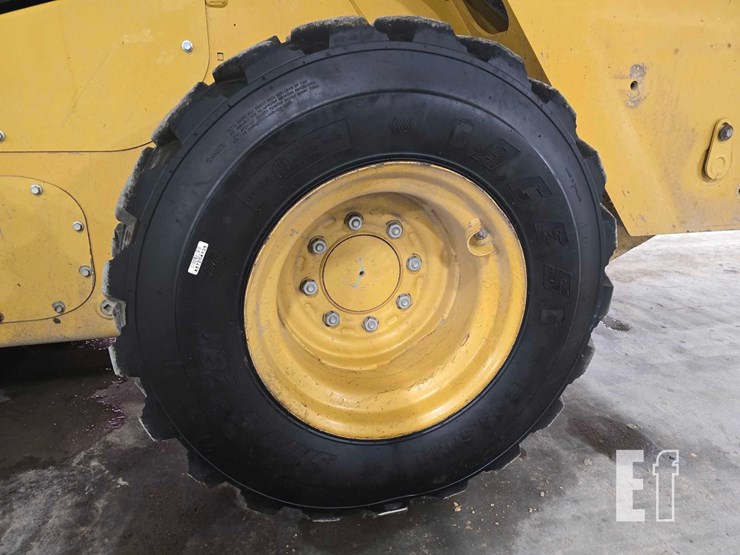 caterpillar-262d3-image-26