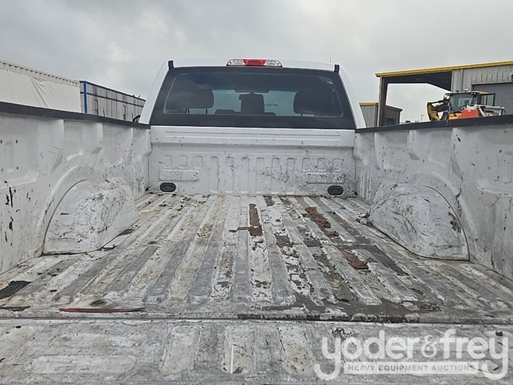 2019-ford-f150-image-32