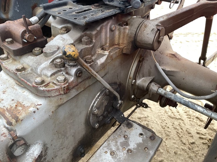 massey-ferguson-230-image-38