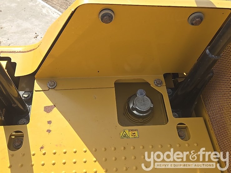 2017-caterpillar-336fl-image-89