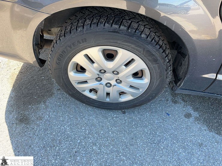 2017-dodge-grand-caravan-sxt-image-23