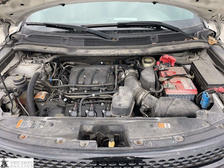 2014-ford-explorer-image-10