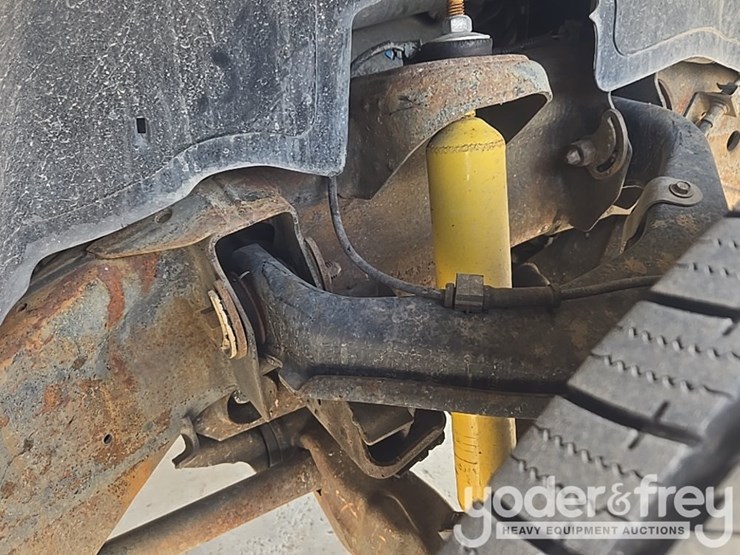 2002-chevrolet-silverado-2500hd-image-28