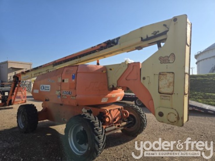 2017-jlg-800aj-image-4