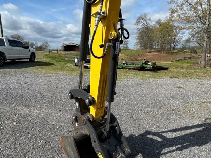 2024-new-holland-e57c-image-10