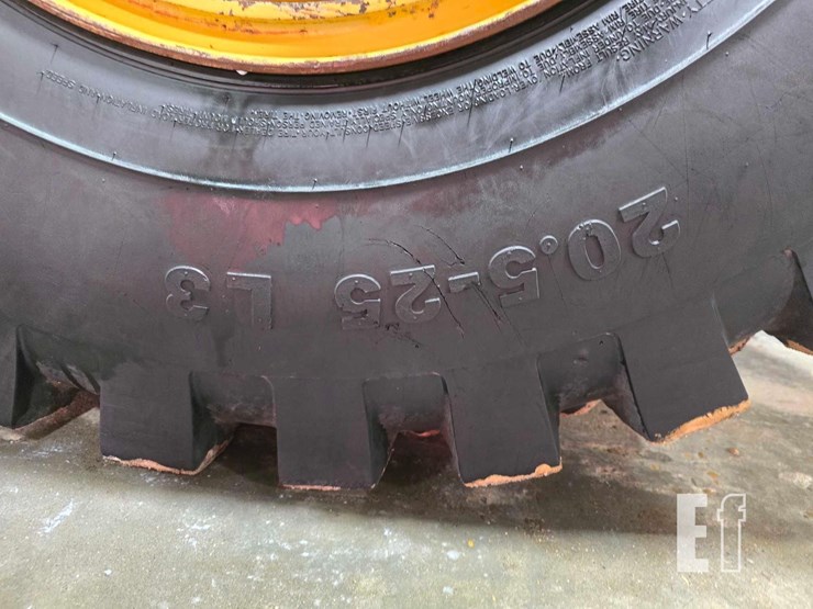 2014-caterpillar-938k-image-26