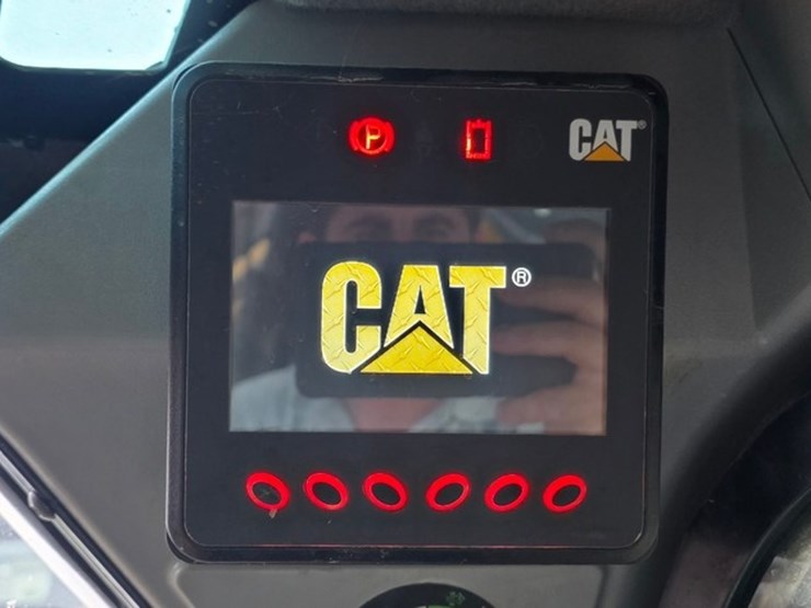 2022-caterpillar-272d3-image-55