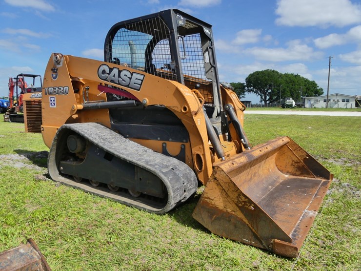 2015-case-tr320-image-2