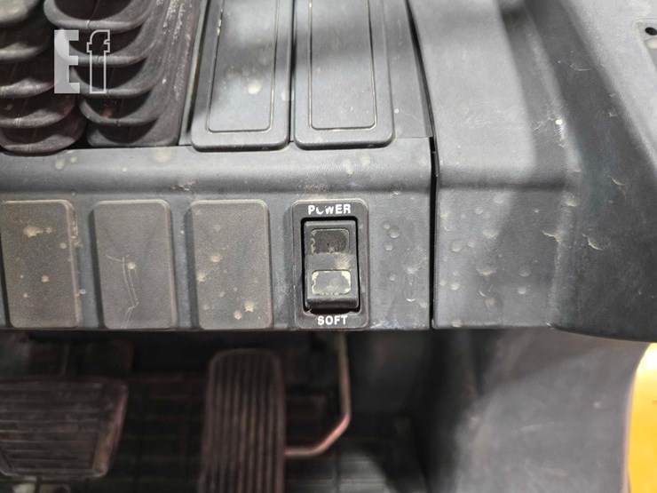 2021-caterpillar-gp25n-image-20