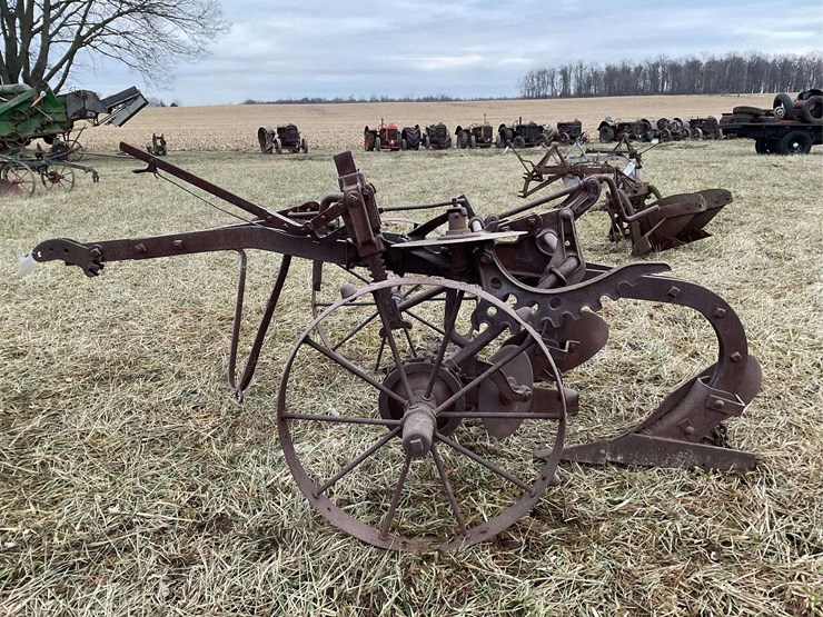 two-bottom-oliver-plow-image-6