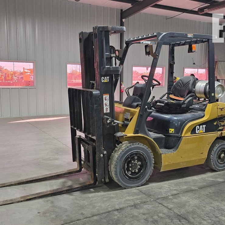 2021 CATERPILLAR GP25N