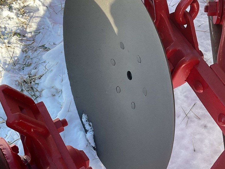 1925-fordson-with-mounted-terrace-plow-image-30