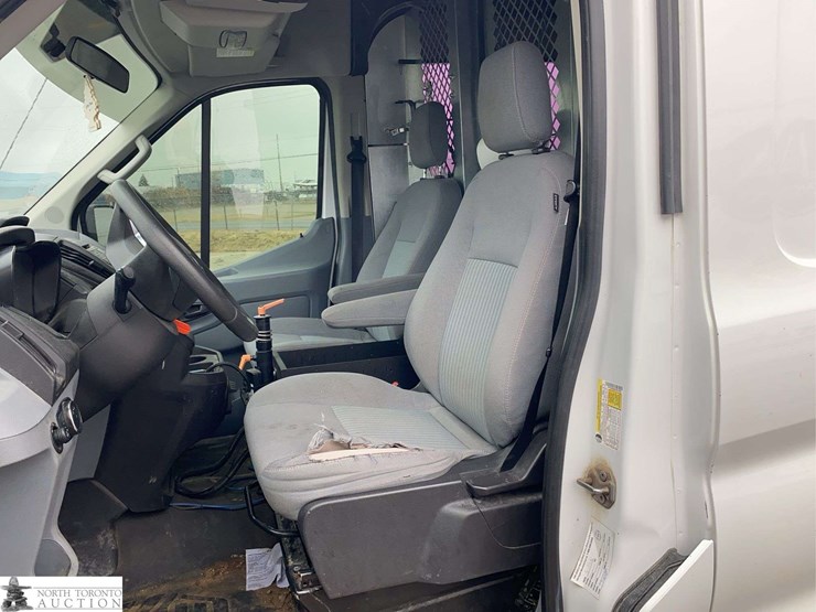 2016-ford-transit-image-11